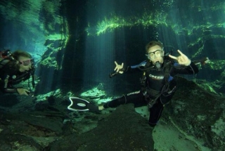 dentro del cenote